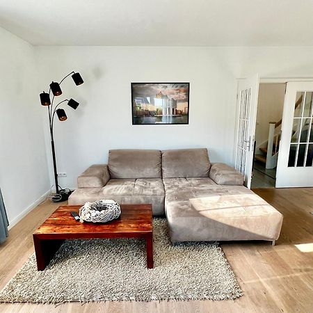 Luxurioese Doppelhaushaelfte Am Gruenen Rande Von Hamburg Apartment Oststeinbek Luaran gambar